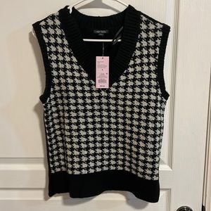 BRAND NEW Black and White Checkered Sweater Vest !!!